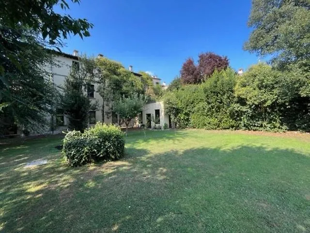 Apartment Delizioso Appartamento In Palazzo Veneziano Verona Italy